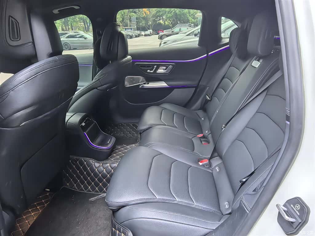 Mercedes-Benz E-Class, 2024 17