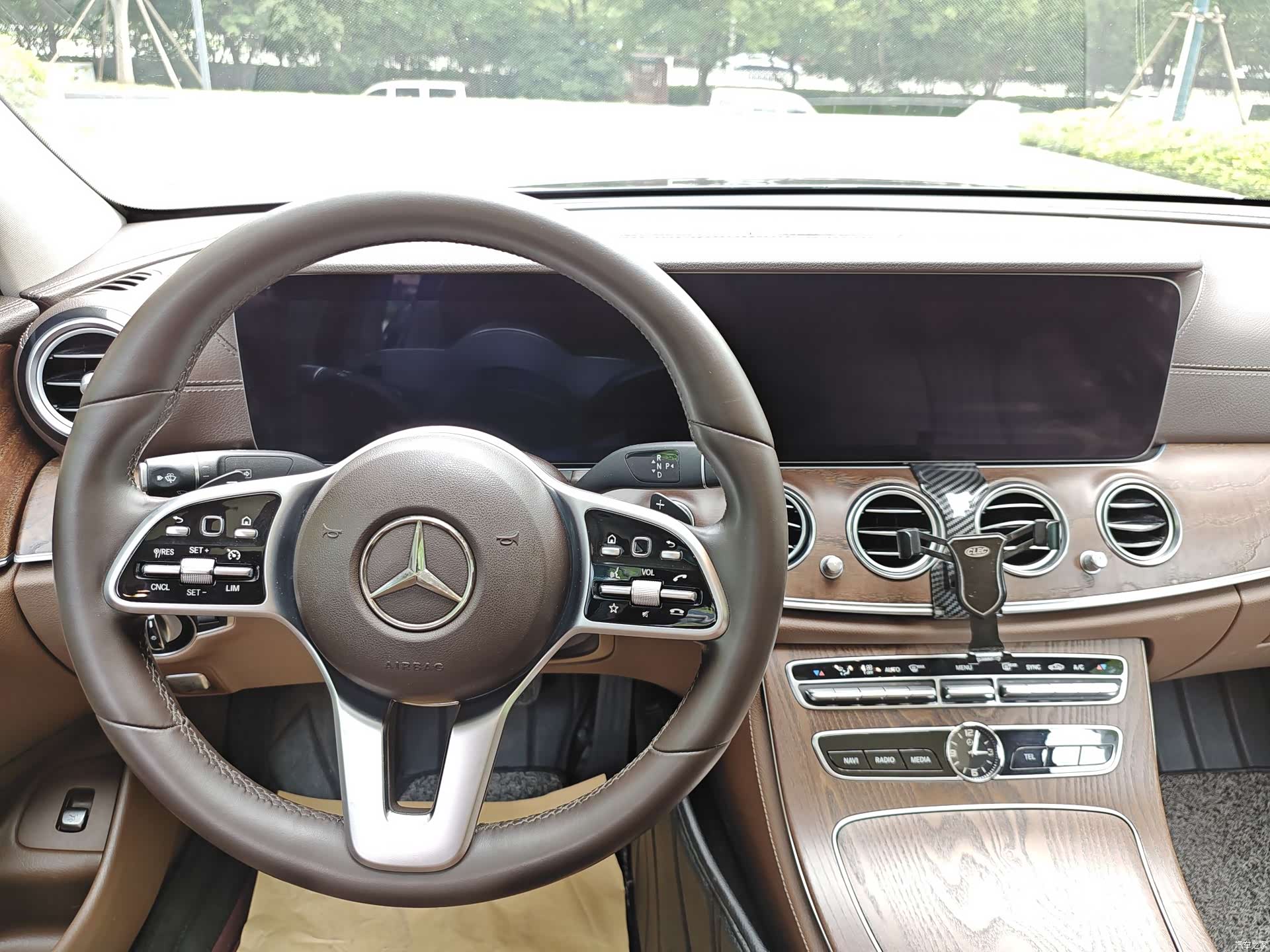 Mercedes-Benz E-Class, 2019 14