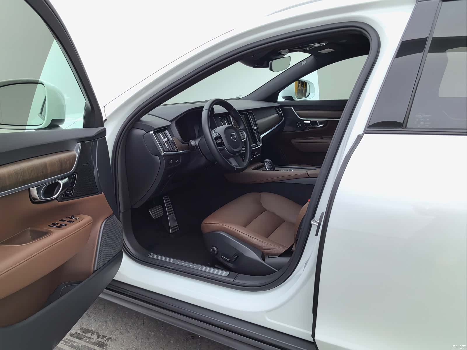 Volvo V90, 2021 16
