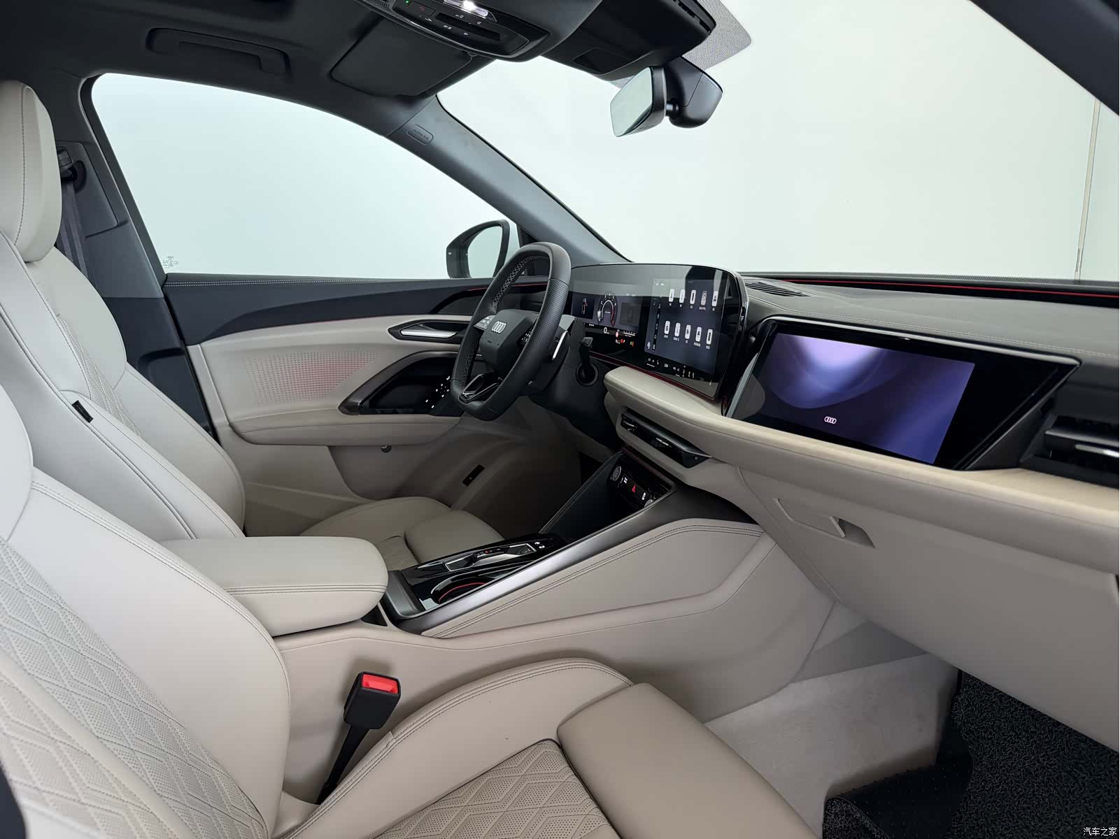 Audi Q5L, 2025 8