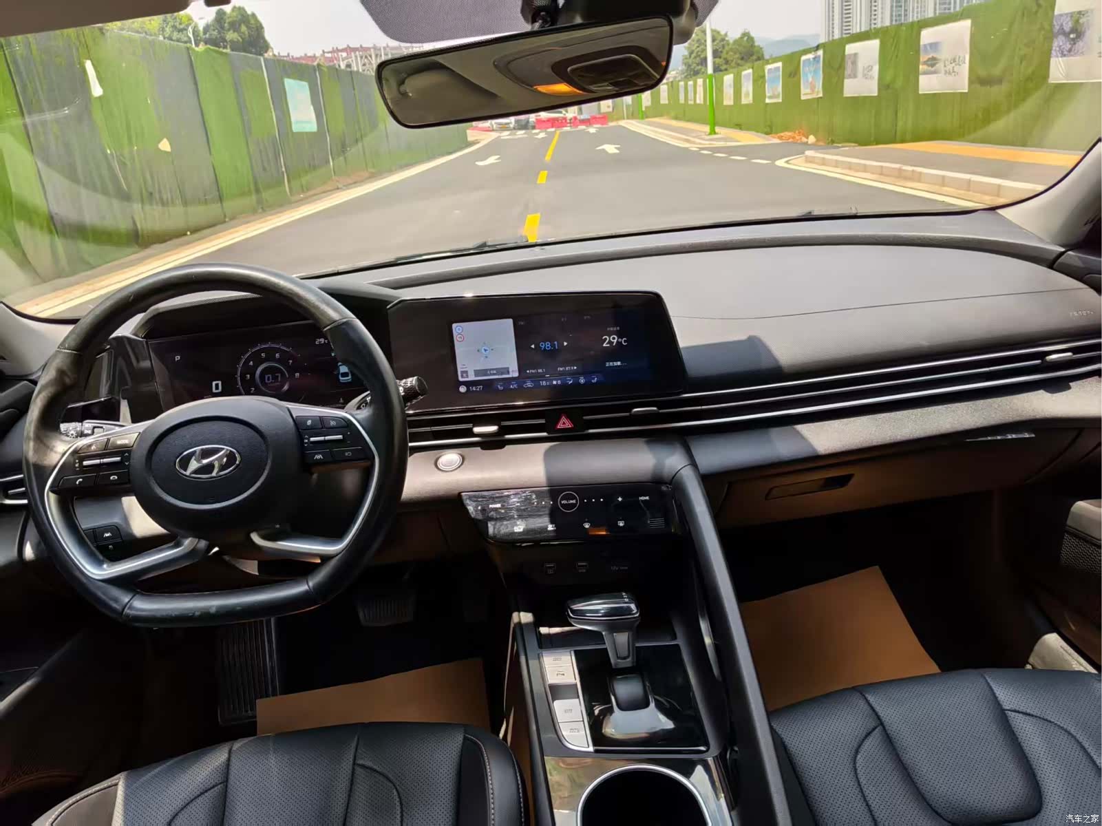 Hyundai Elantra, 2020 все фото