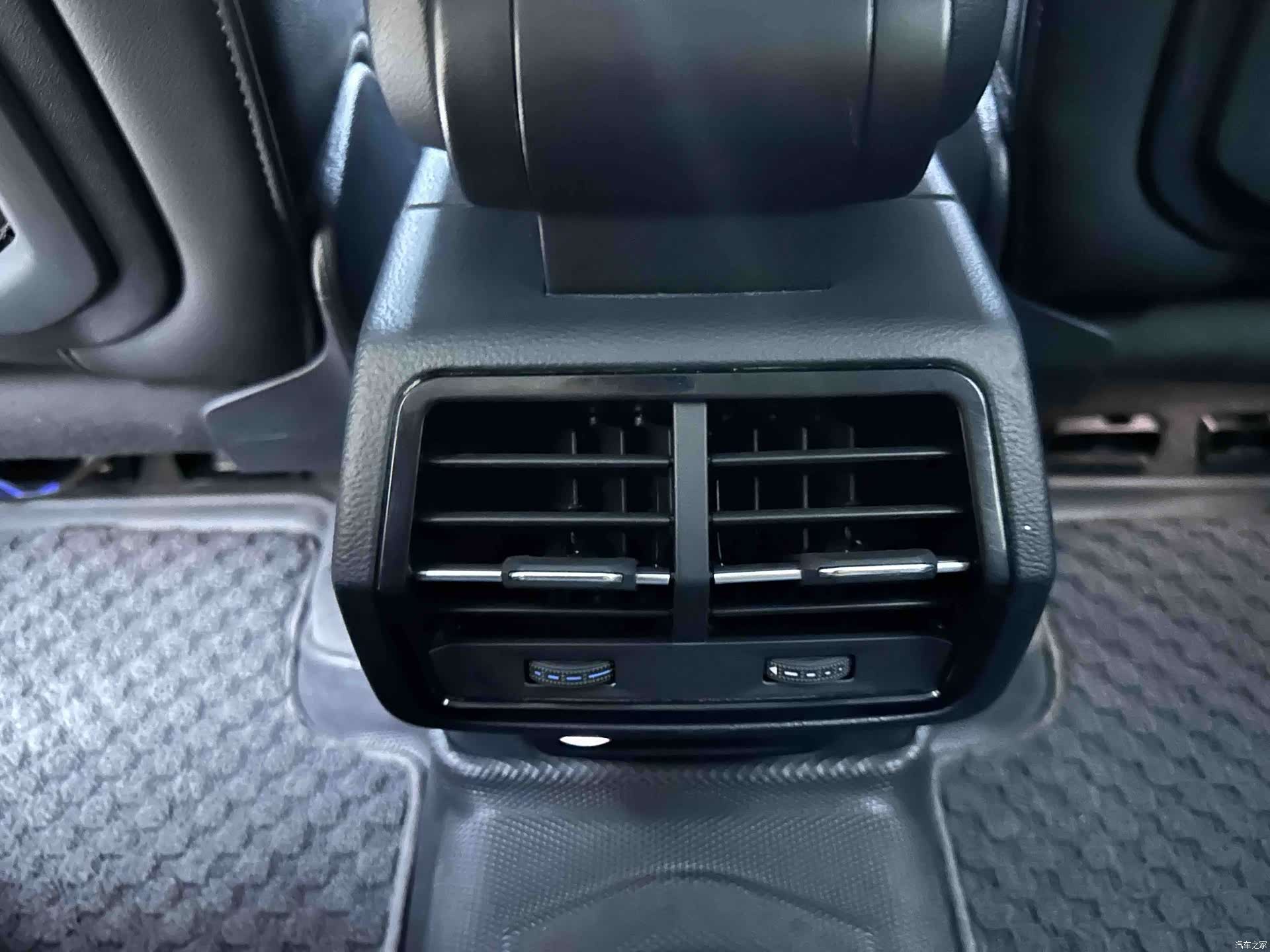 Audi Q3, 2023 18