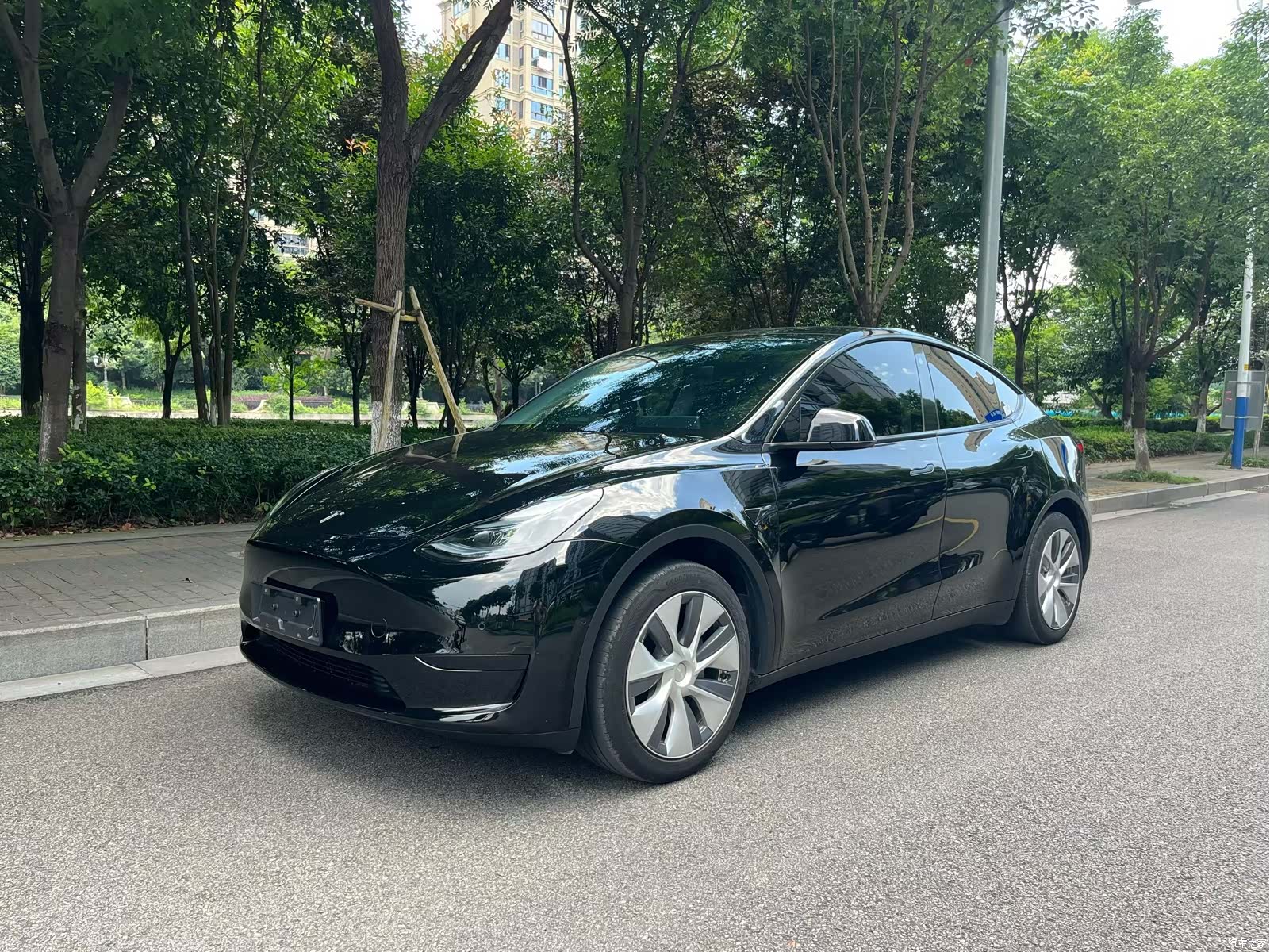 Tesla Model Y, 2023 1