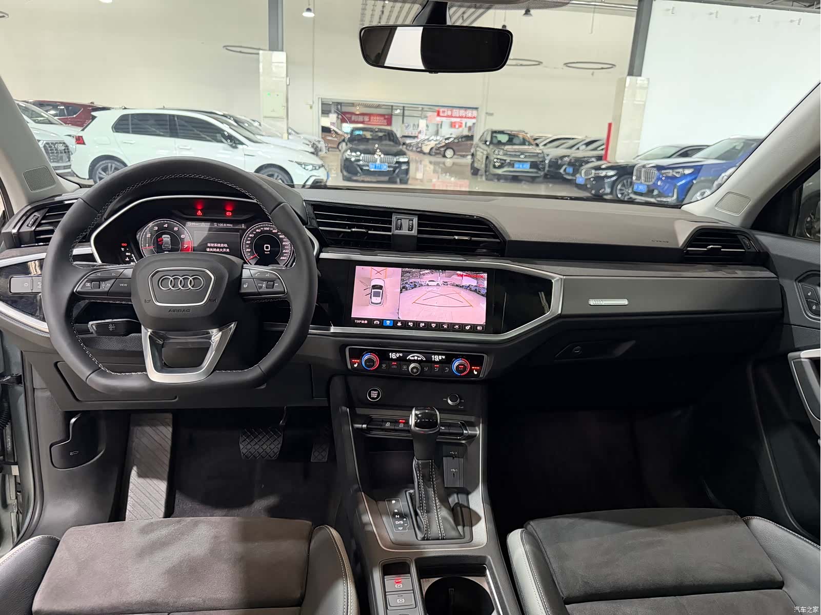 Audi Q3, 2023 11