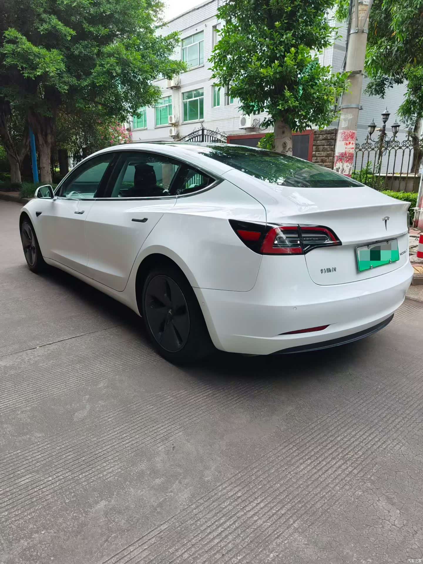 Tesla Model 3, 2022 9