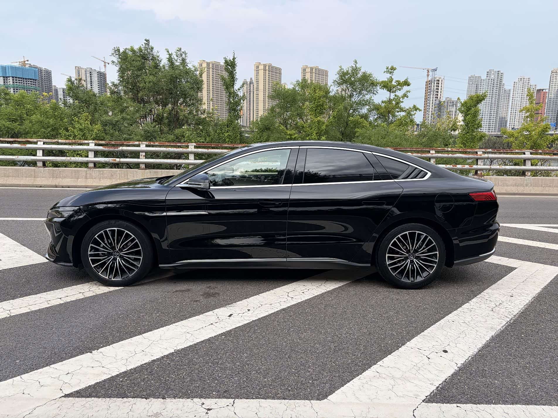 BYD Han, 2022 11