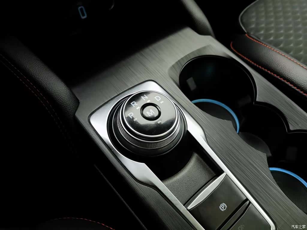 Ford Focus, 2019 13