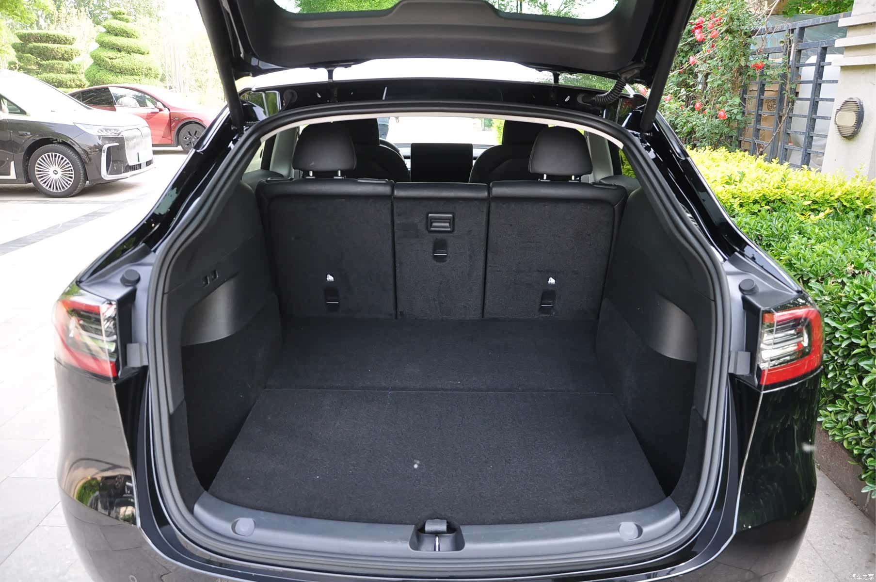 Tesla Model Y, 2023 11