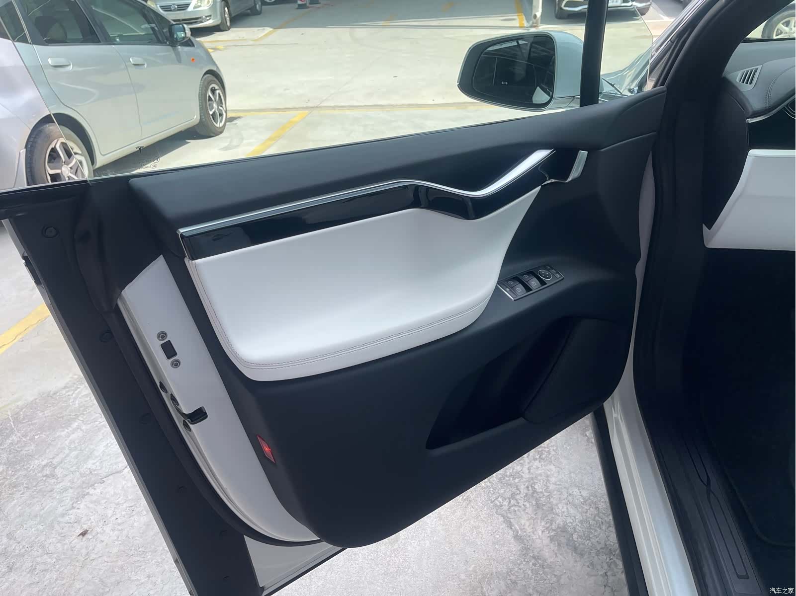 Tesla Model X, 2017 12