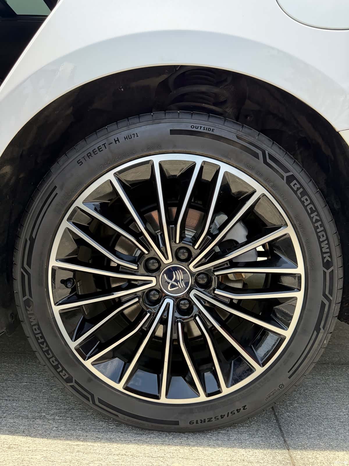 BYD Han, 2022 12