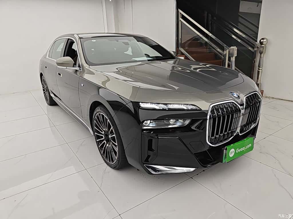 BMW i7, 2024 4