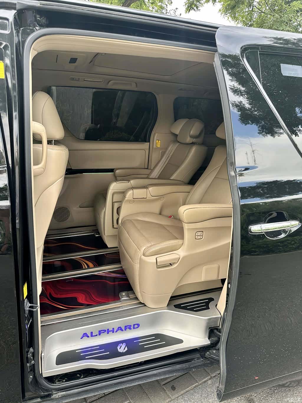 Toyota Alphard, 2013 все фото