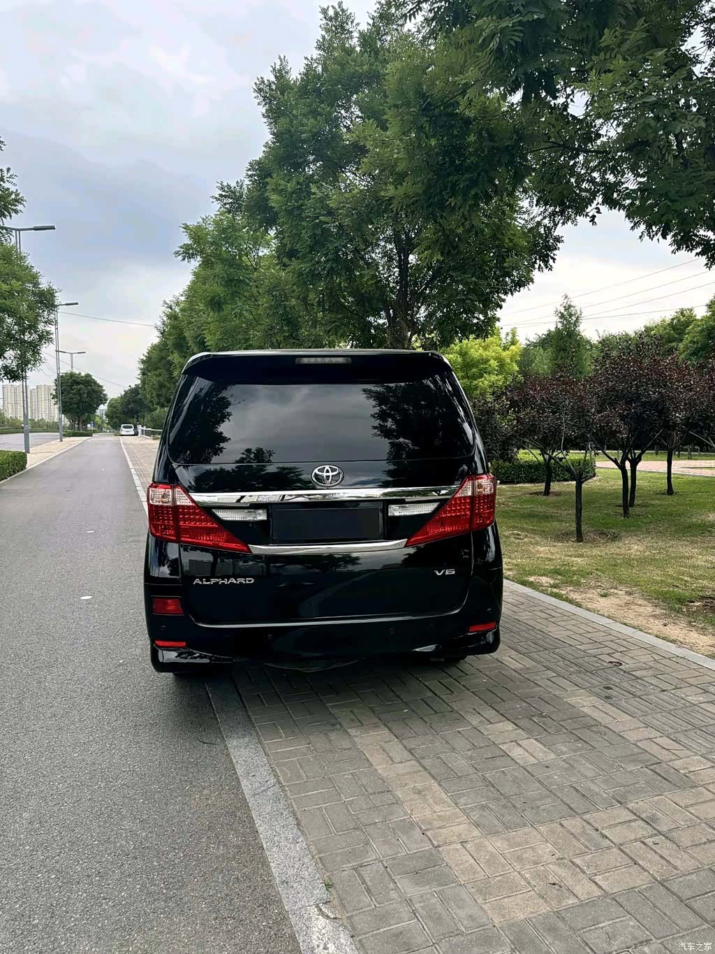 Toyota Alphard, 2013 8