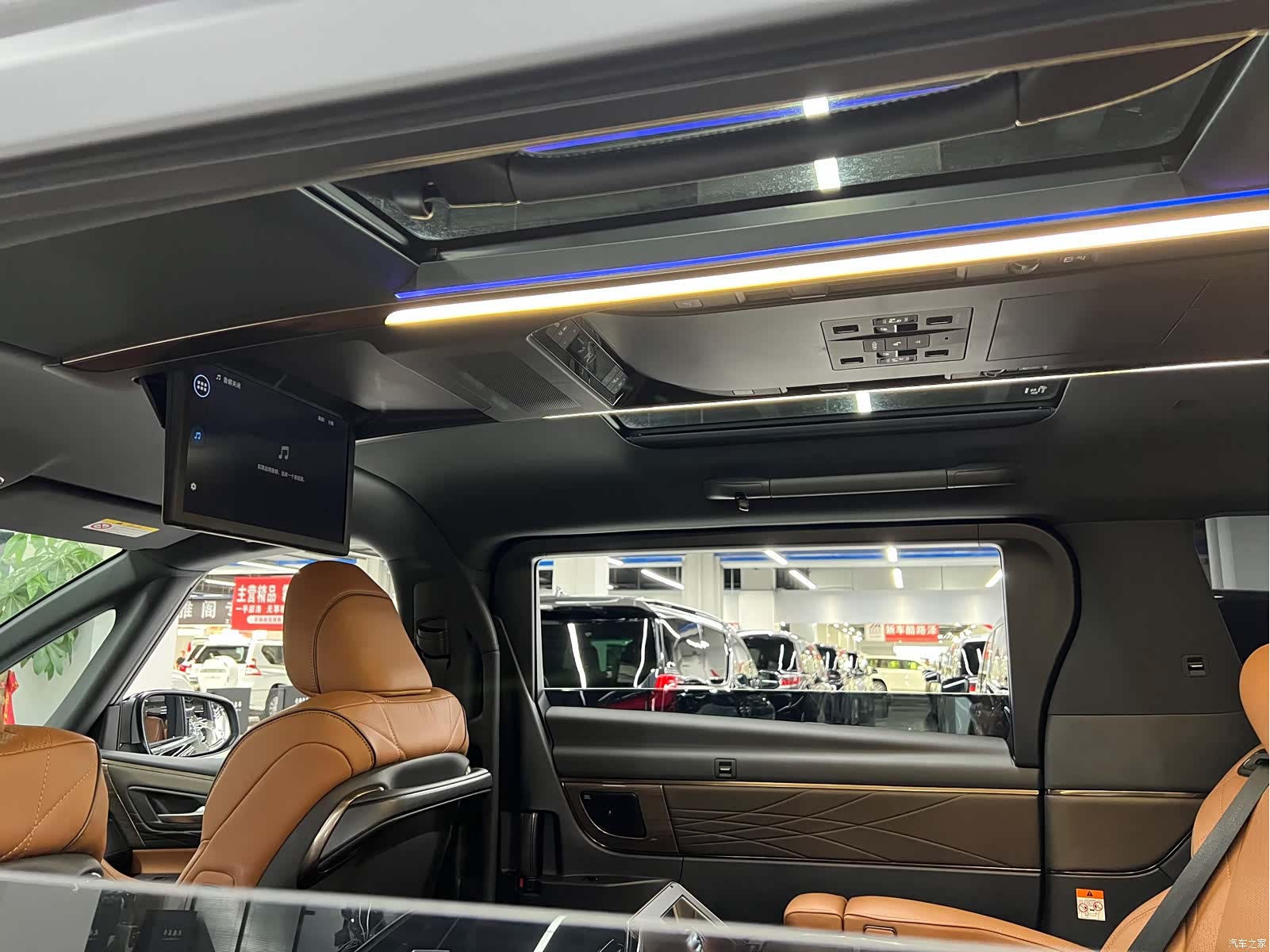 Toyota Vellfire, 2023 10