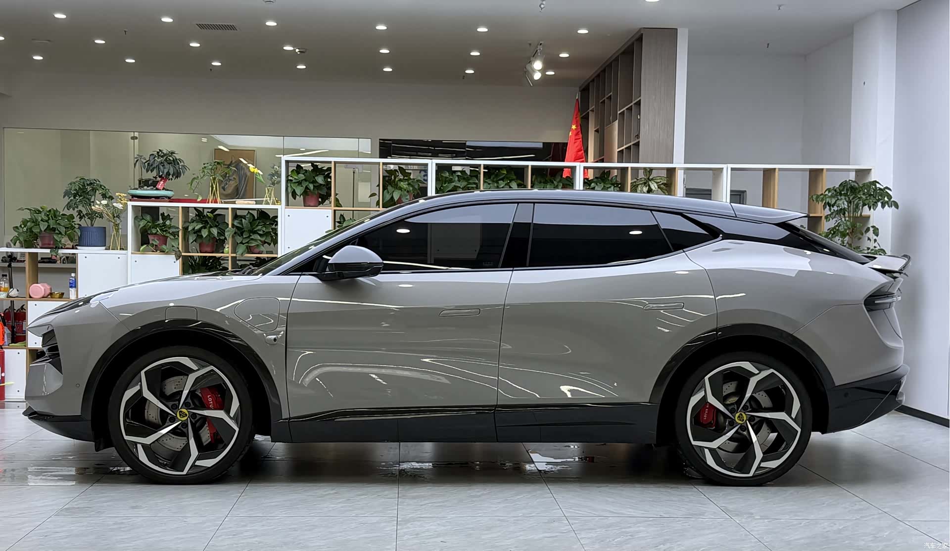 Lotus ELETRE, 2023 12