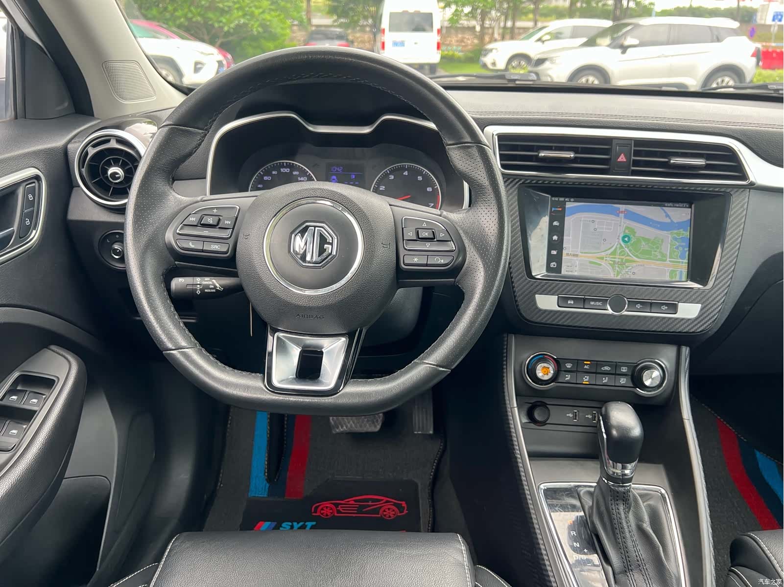 MG ZS, 2017 14