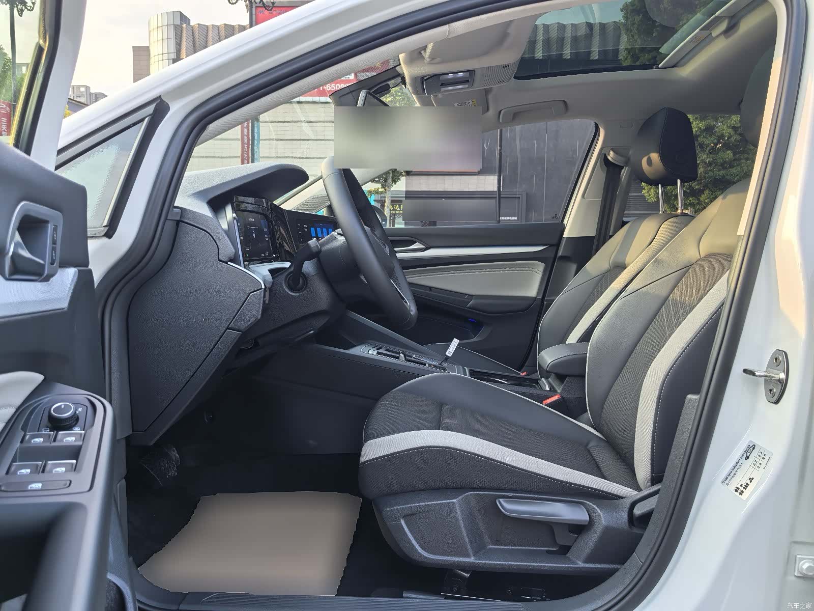 Volkswagen Golf, 2024 10