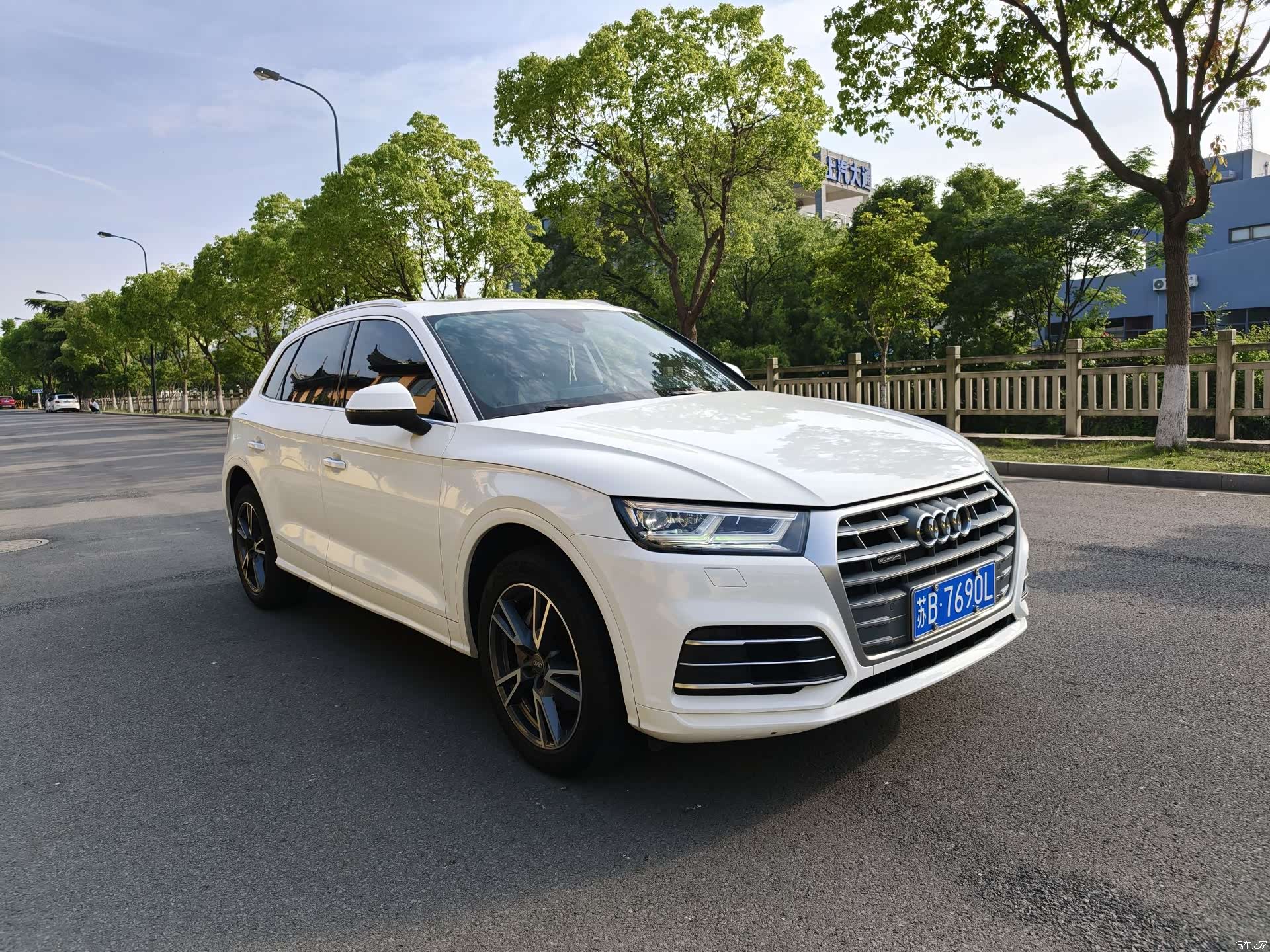 Audi Q5L, 2019 3
