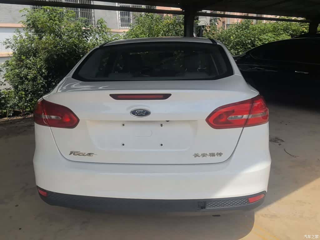 Ford Focus, 2015 6