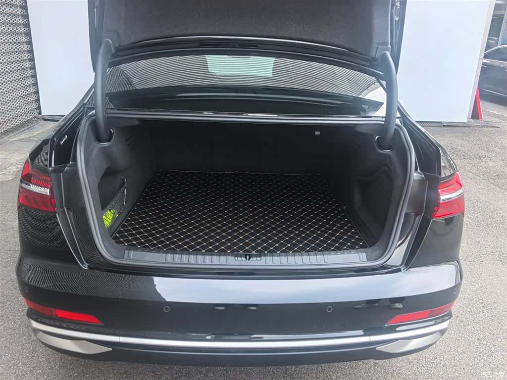 Audi A6L, 2024 13