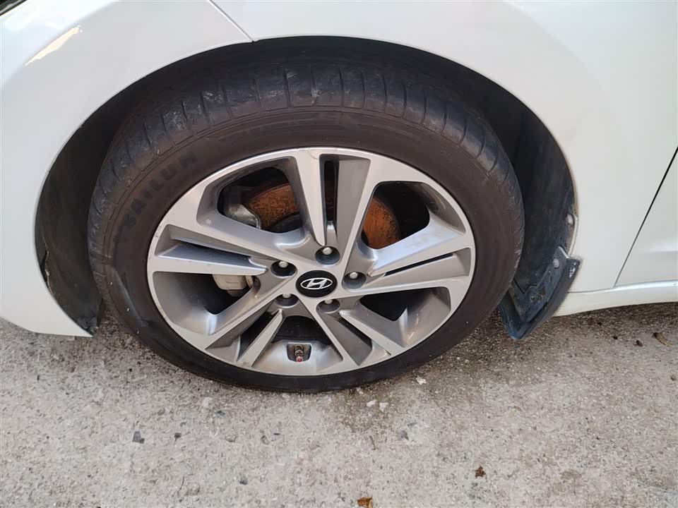 Hyundai Lead Hyundai Lead