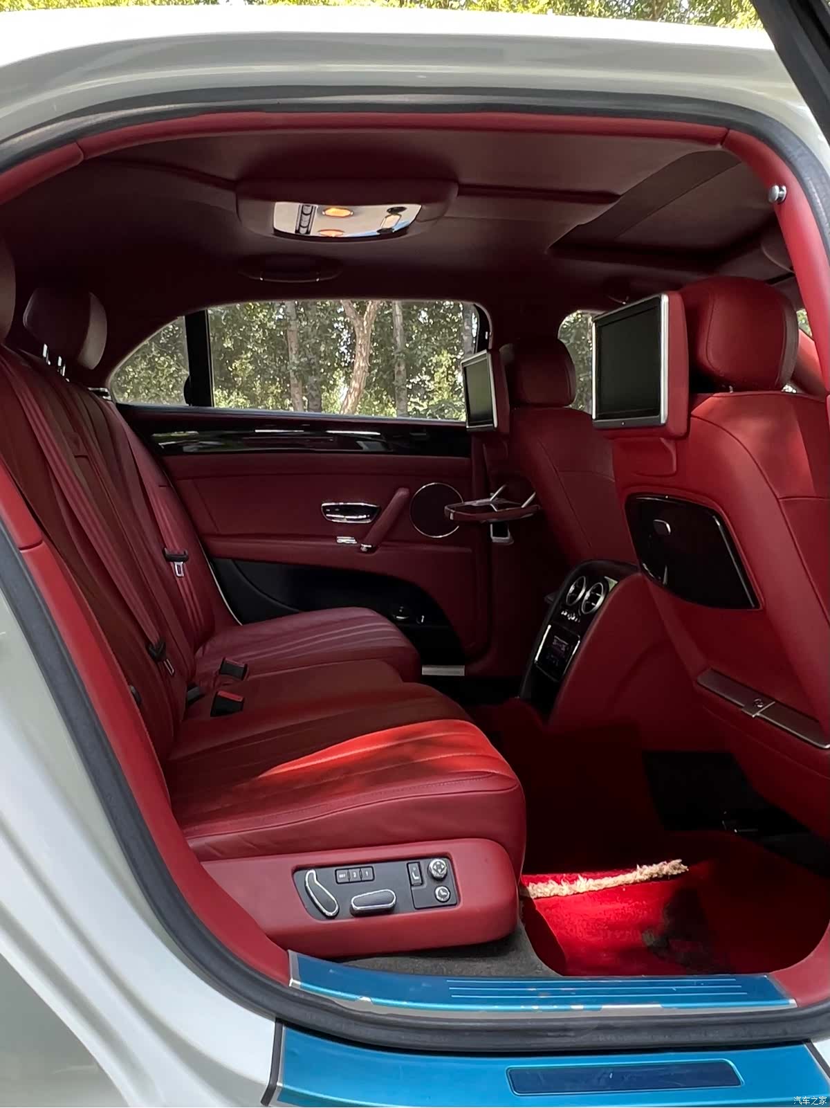 Bentley Flying Spur, 2014 20