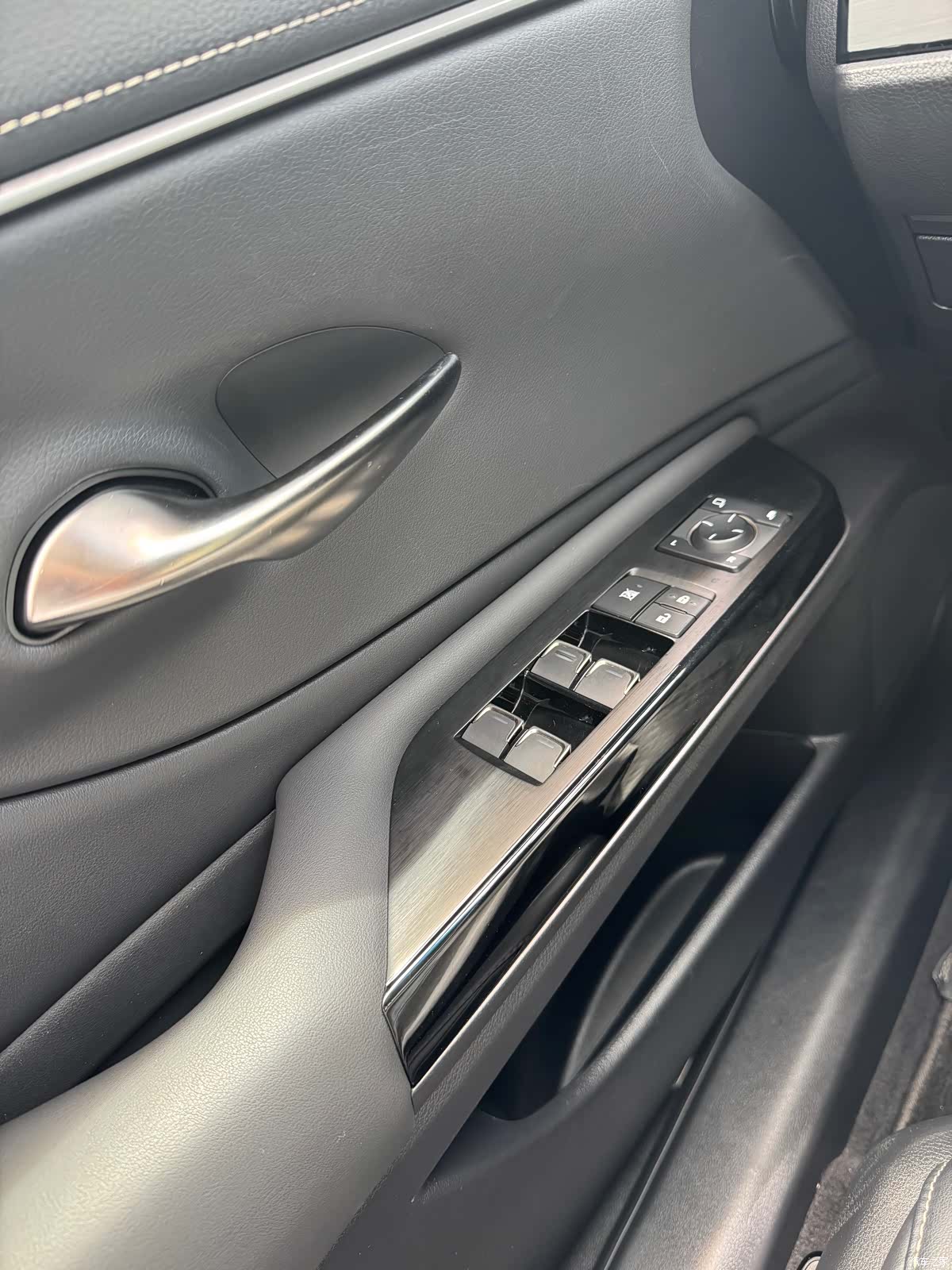 Lexus ES, 2022 15