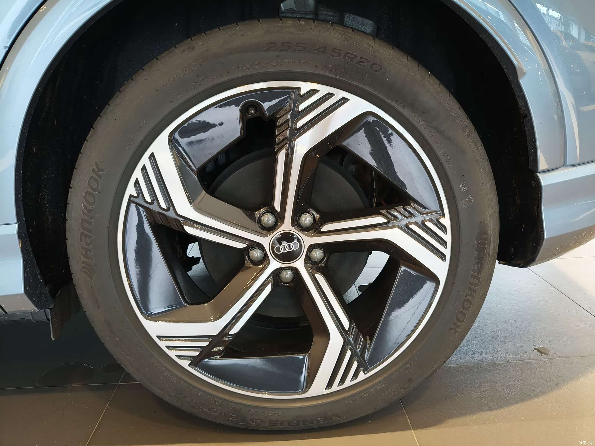 Audi Q4 e-tron, 2025 19