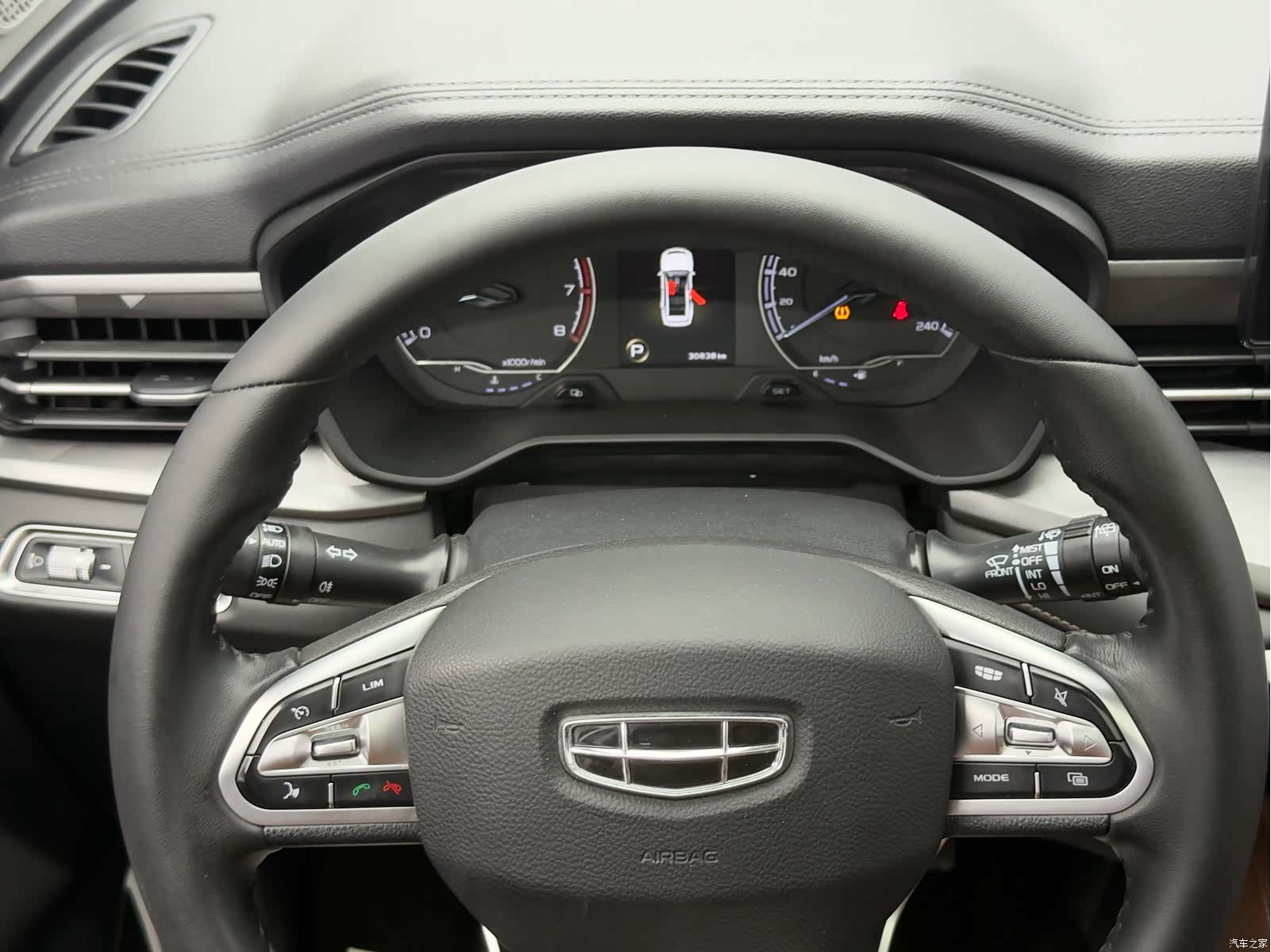 Geely X6, 2022 16