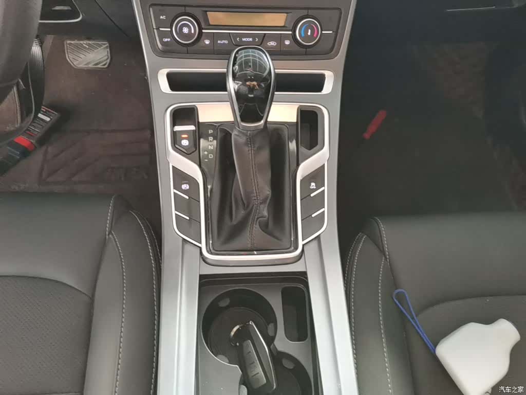 Geely Emgrand, 2020 14
