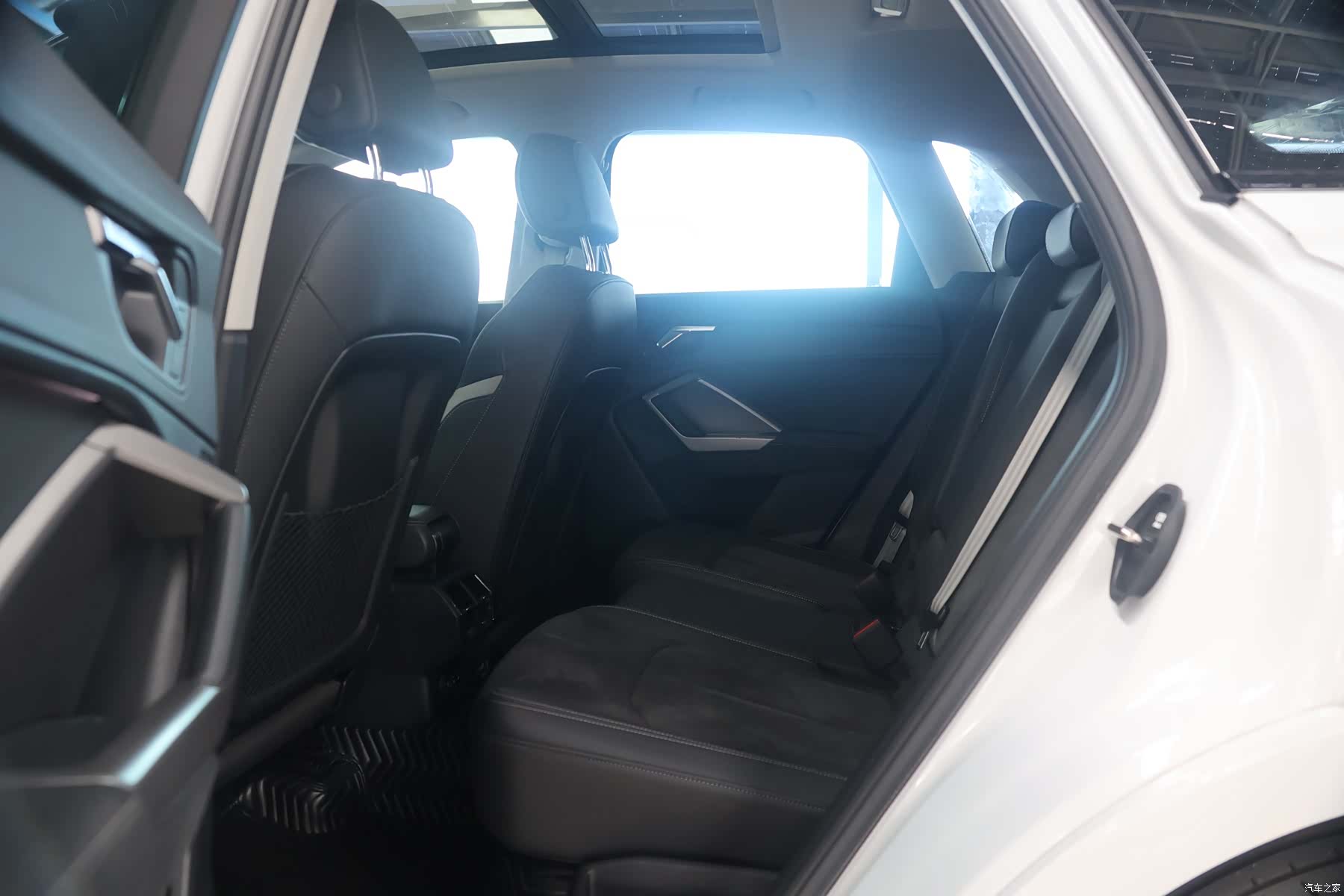 Audi Q3, 2022 9