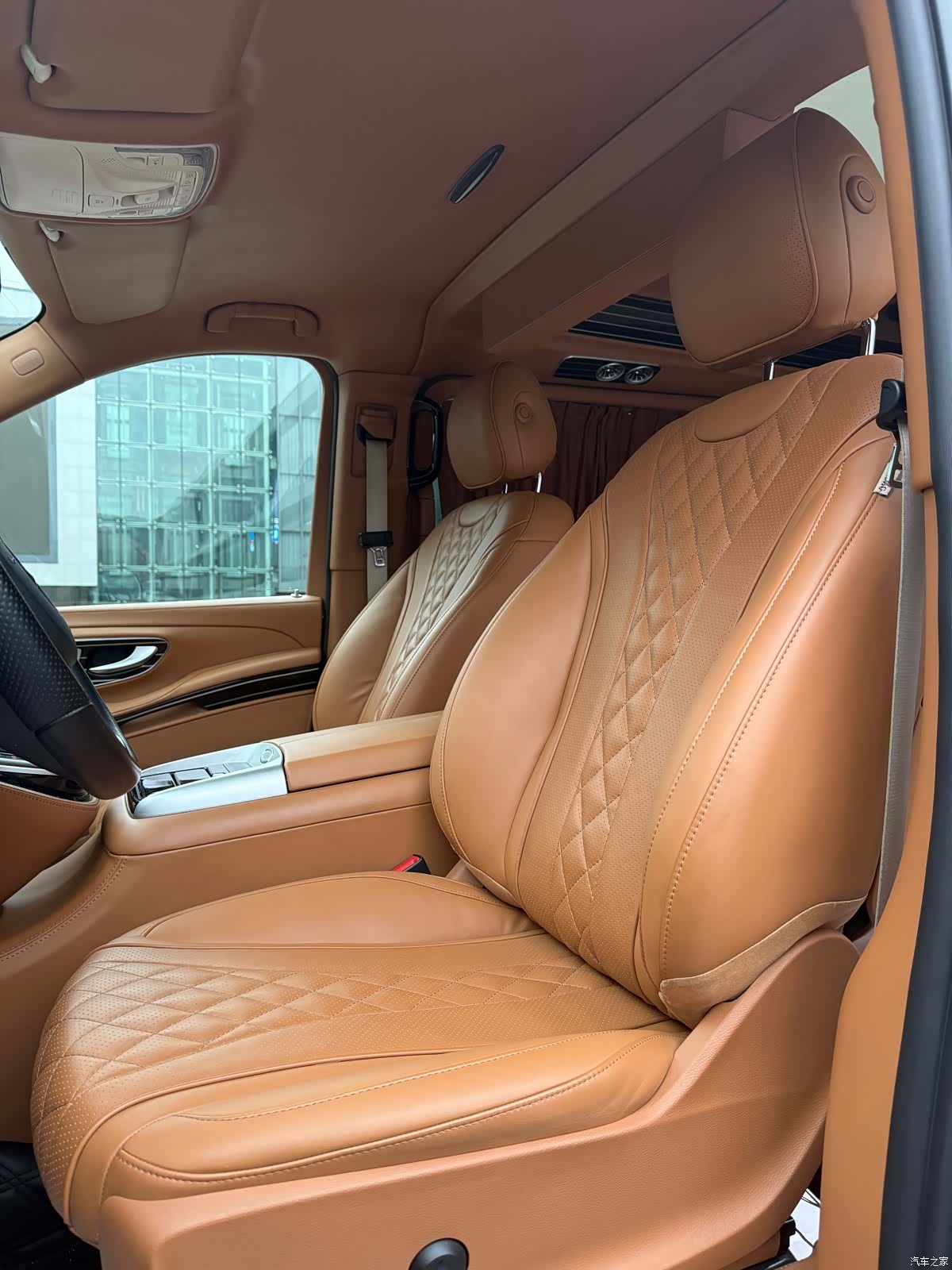 Mercedes-Benz V-Class, 2023 11