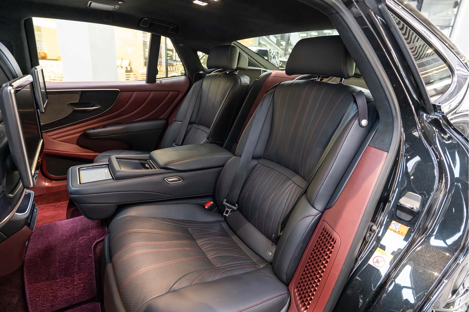 Lexus LS, 2018 12