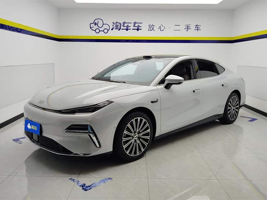 Geely Galaxy Starshine 8