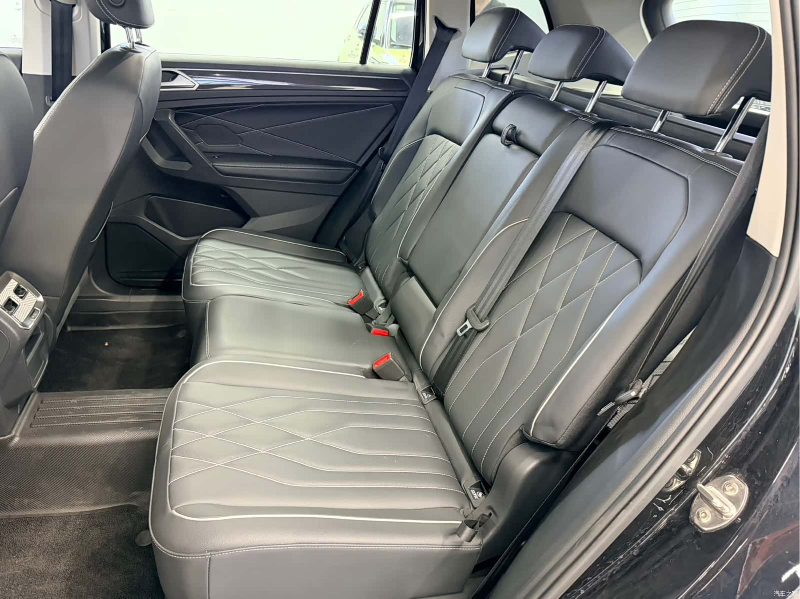 Volkswagen Tiguan L, 2024 11