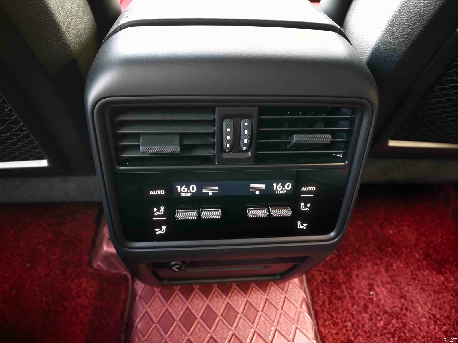Porsche Cayenne, 2025 6