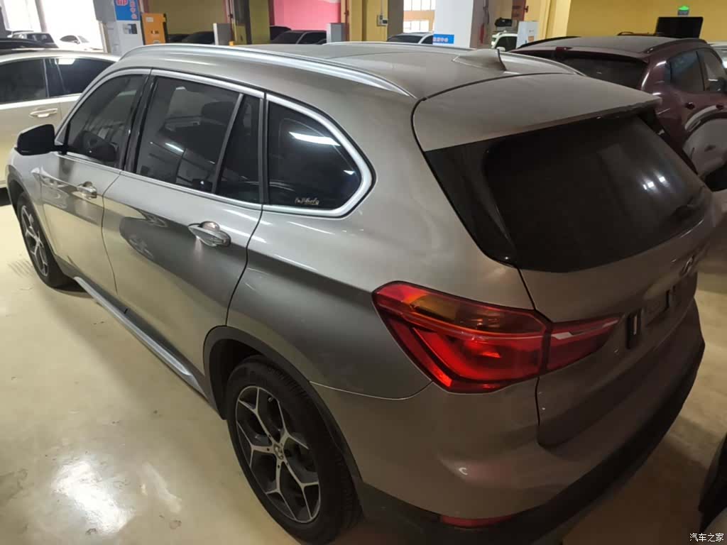 BMW X1, 2019 все фото
