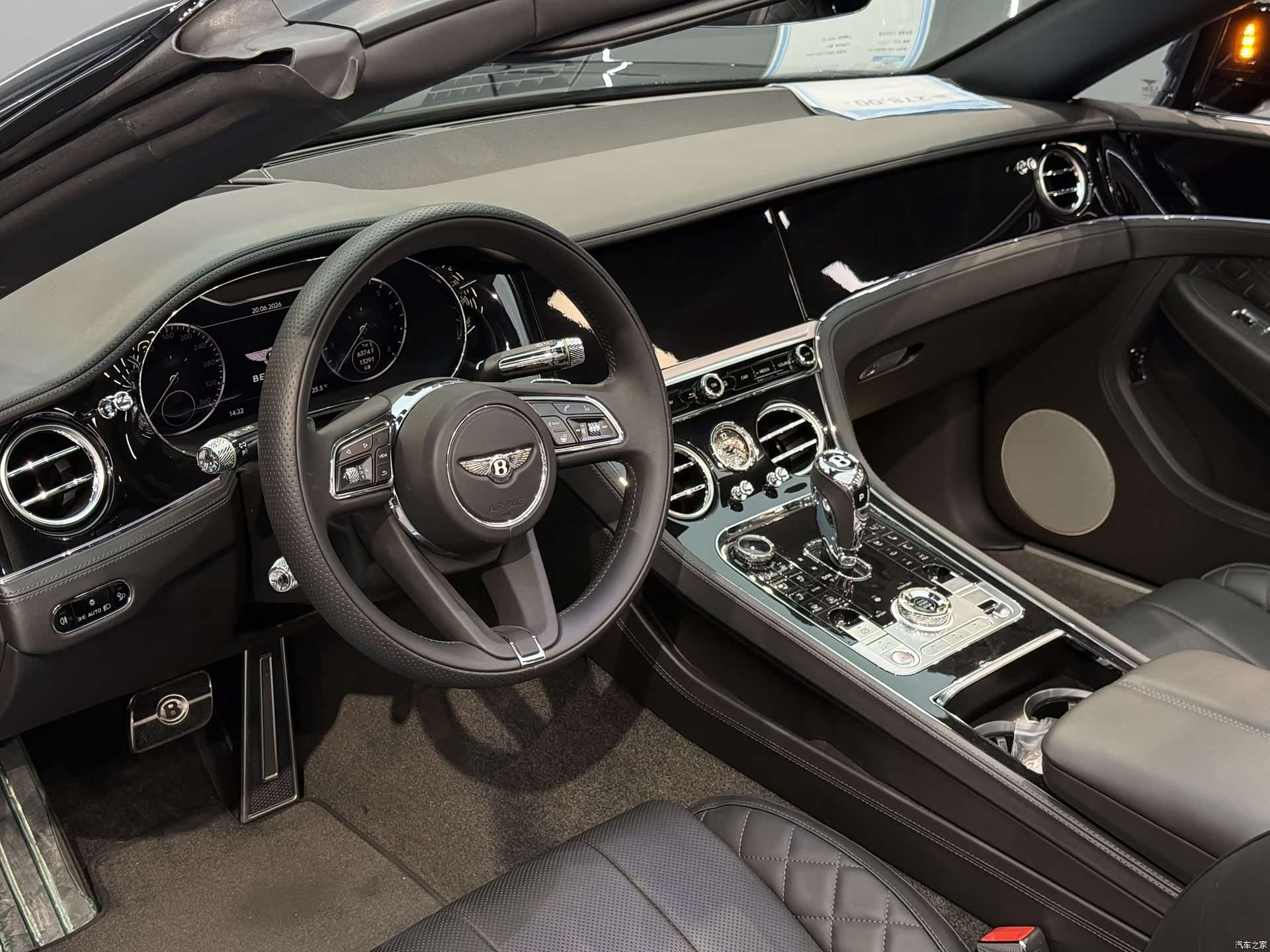 Bentley Continental GT, 2022 все фото
