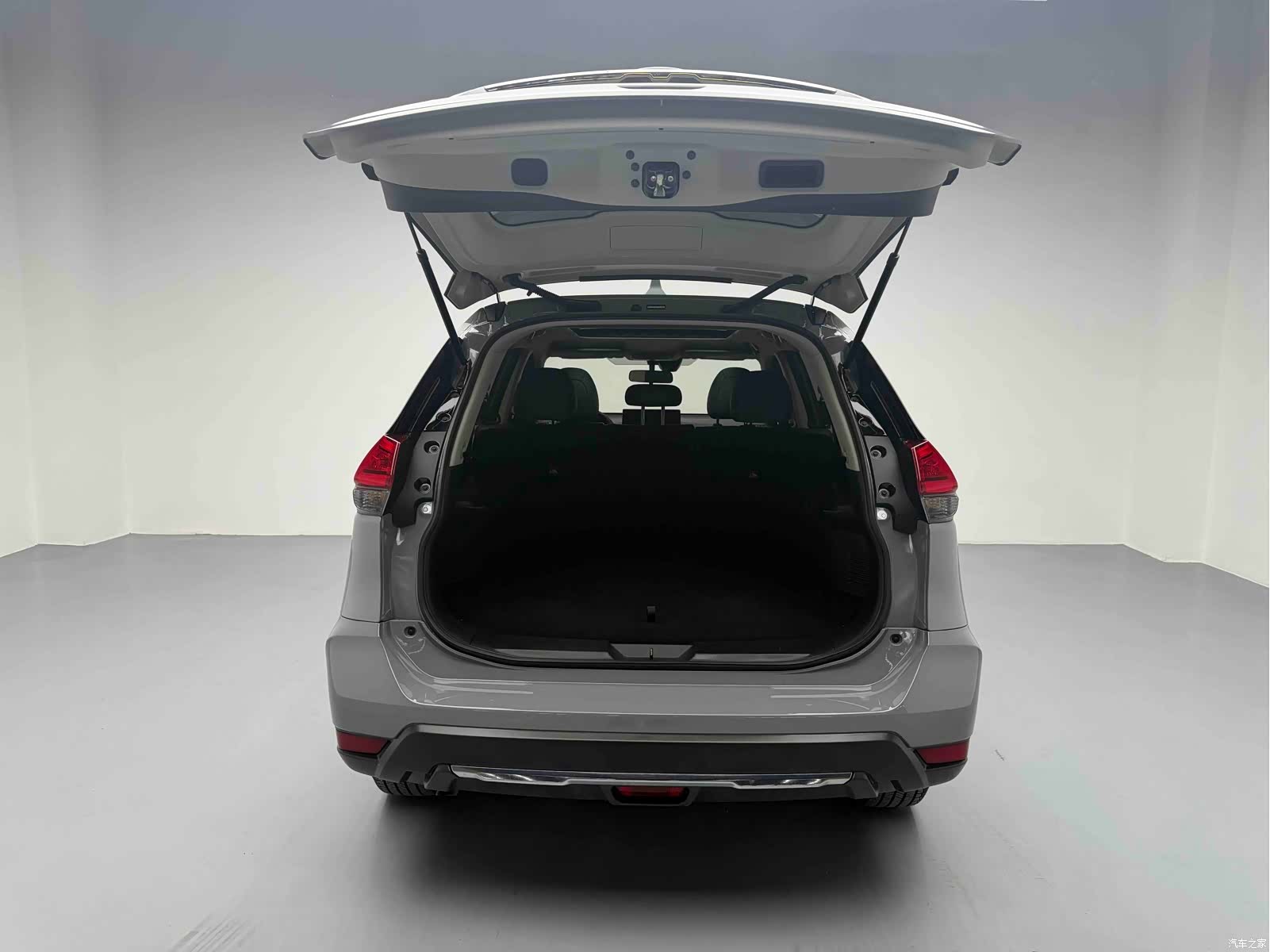 Nissan X-Trail, 2025 7