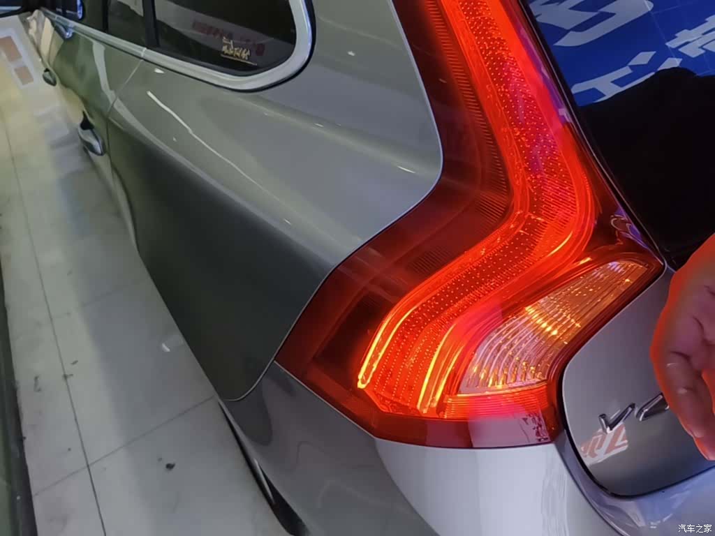 Volvo V60, 2015 все фото