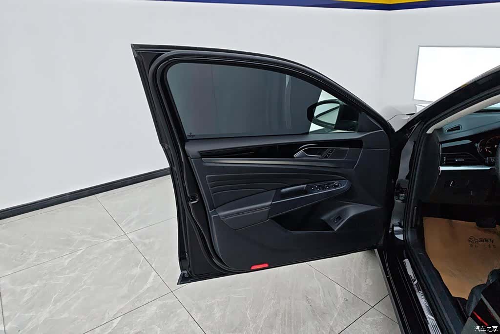 Volkswagen Passat, 2022 7
