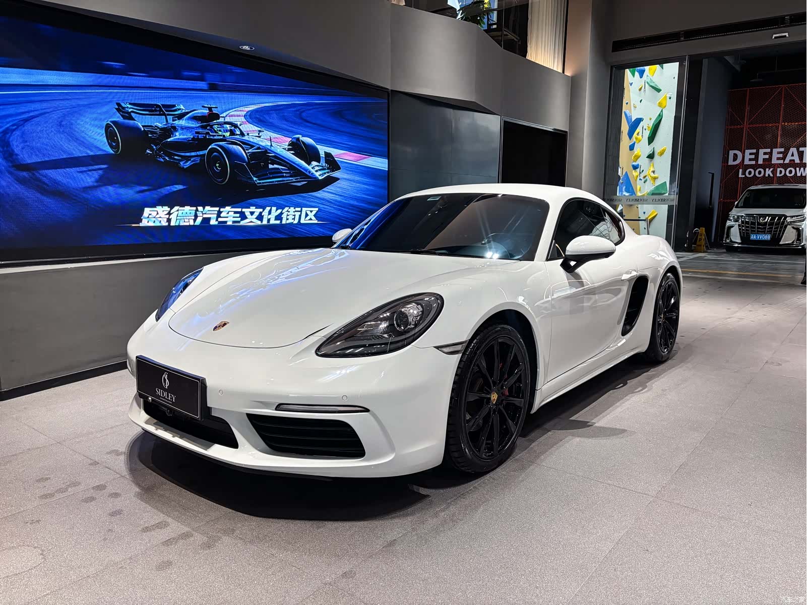 Porsche Cayman, 2017 1