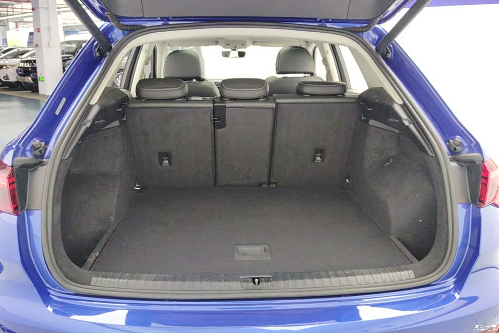 Audi Q3, 2021 4