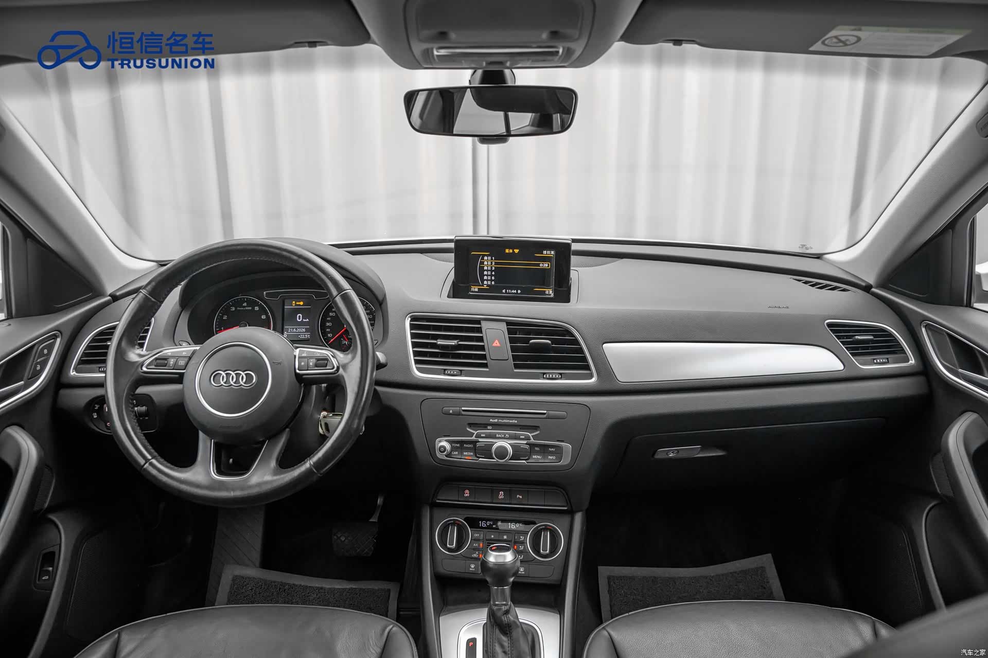 Audi Q3, 2016 12