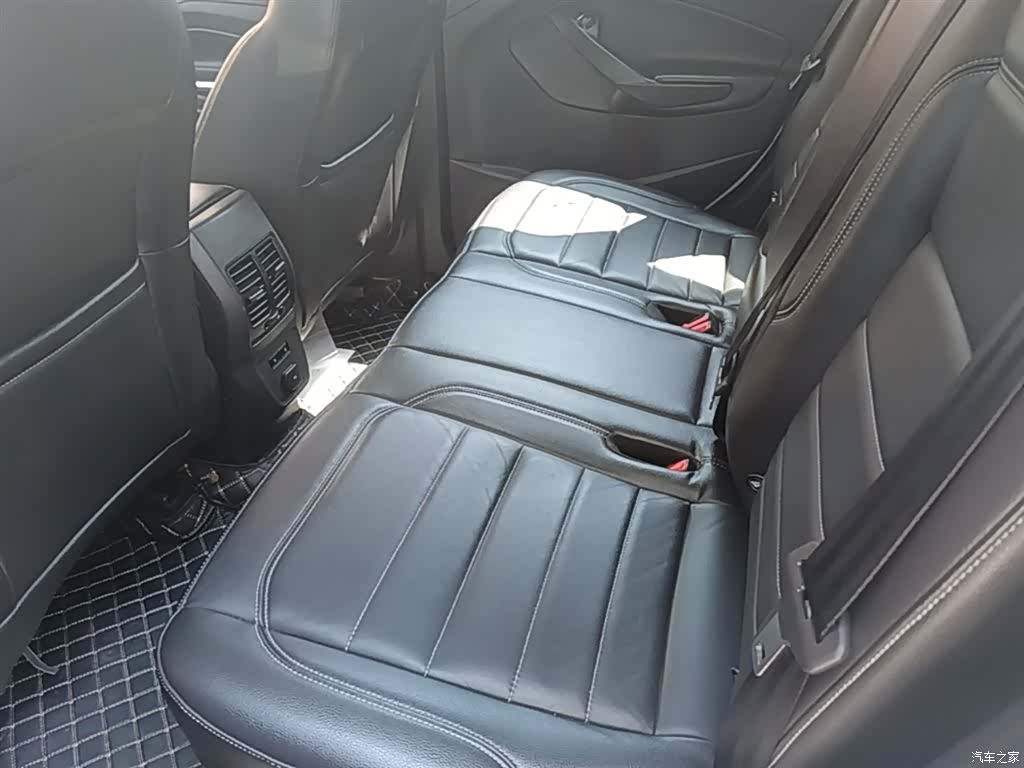 Ford Kuga, 2018 17