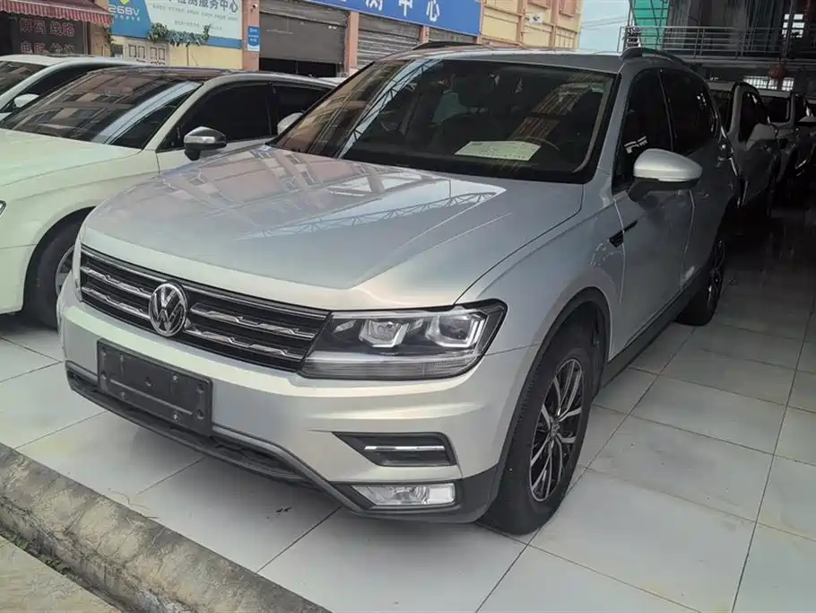 Volkswagen Tiguan L