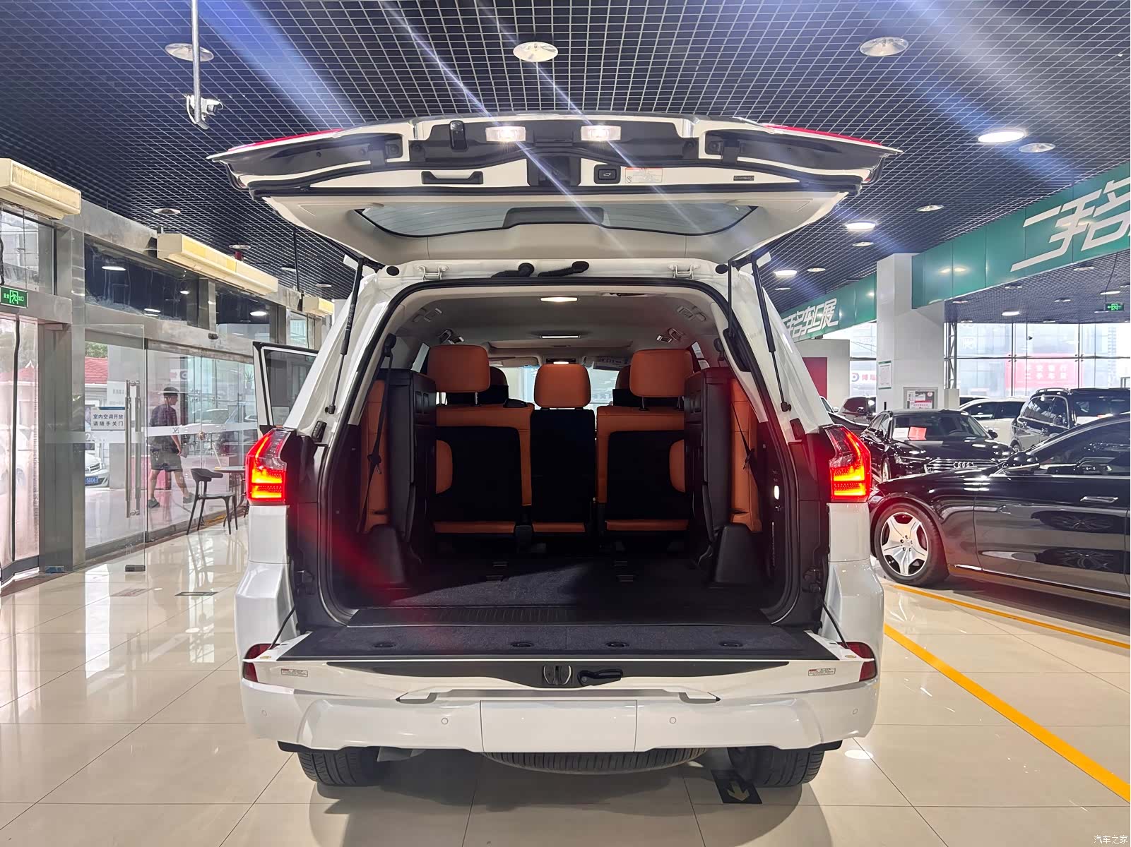 Lexus LX, 2017 14