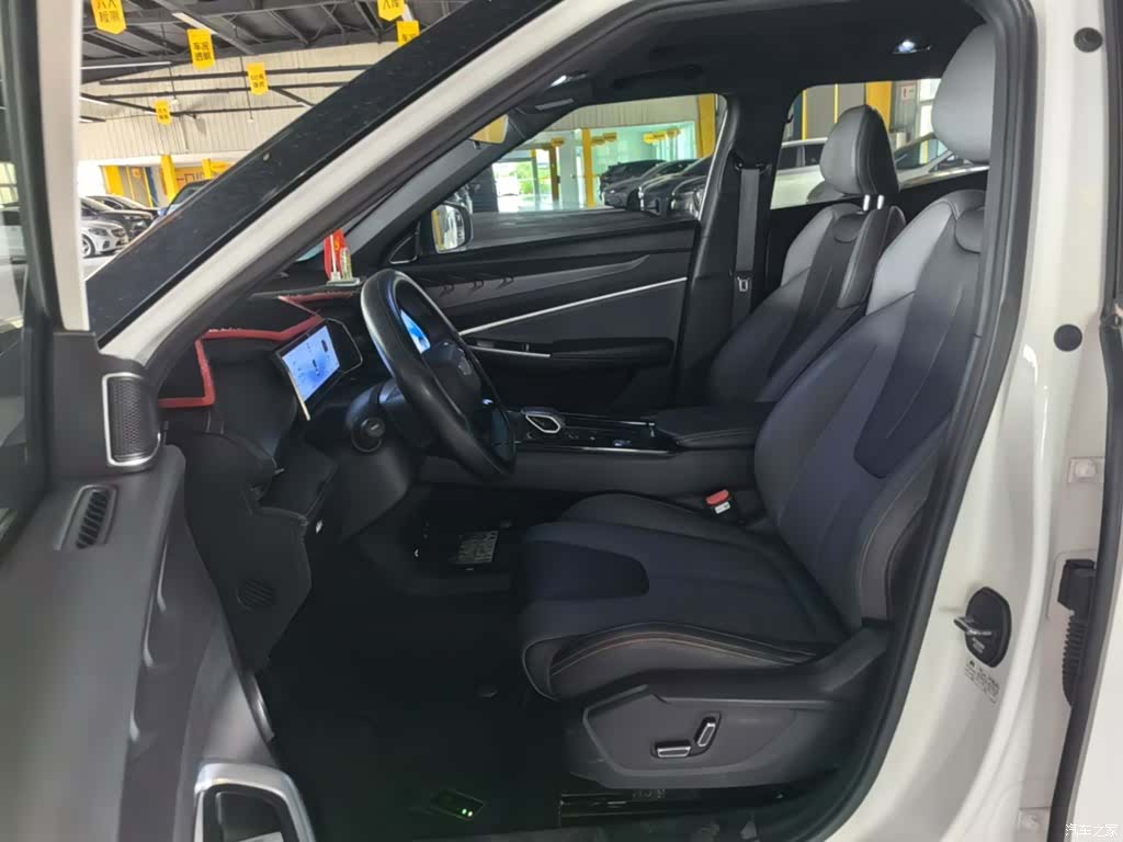 Geely Boyue, 2023 15