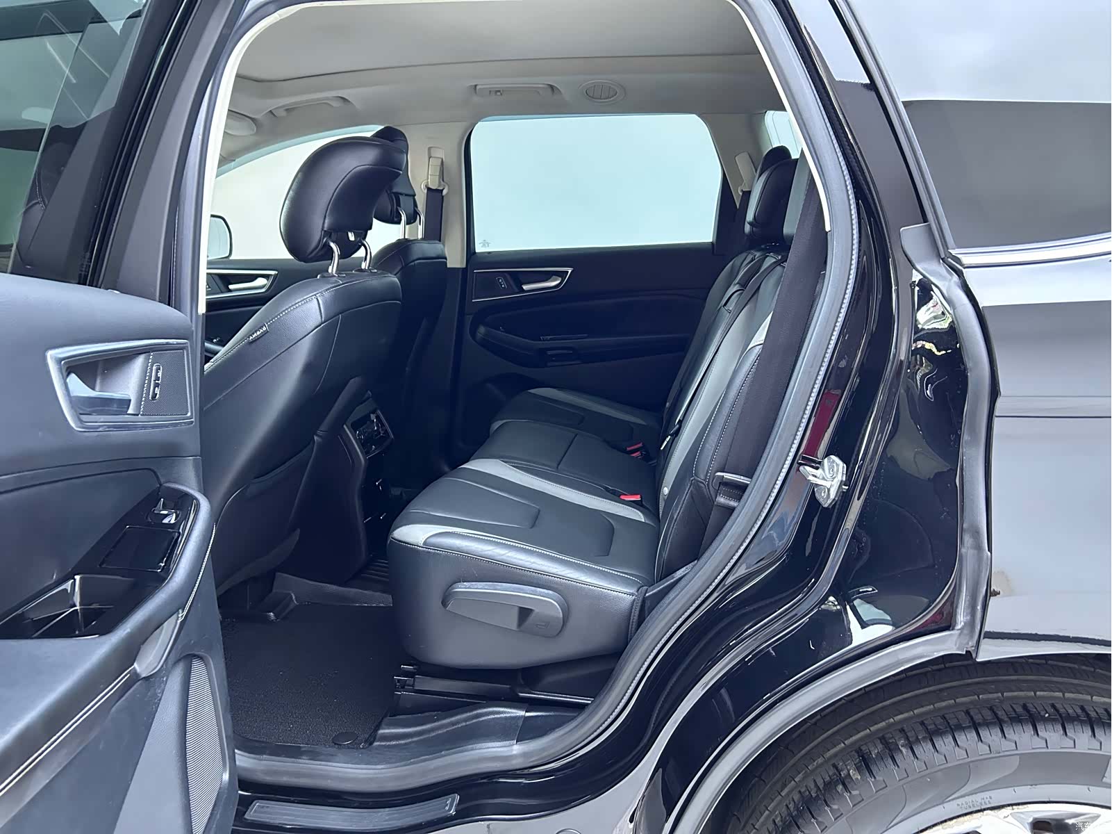 Ford Edge, 2019 9