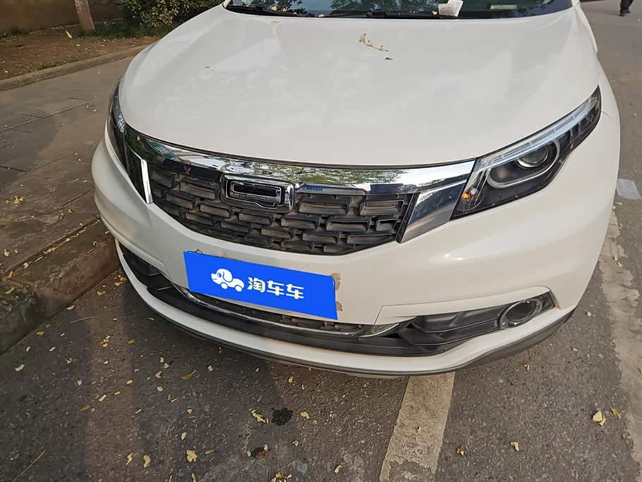 Qoros 5